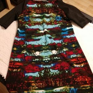 Women's sleeved shift dress